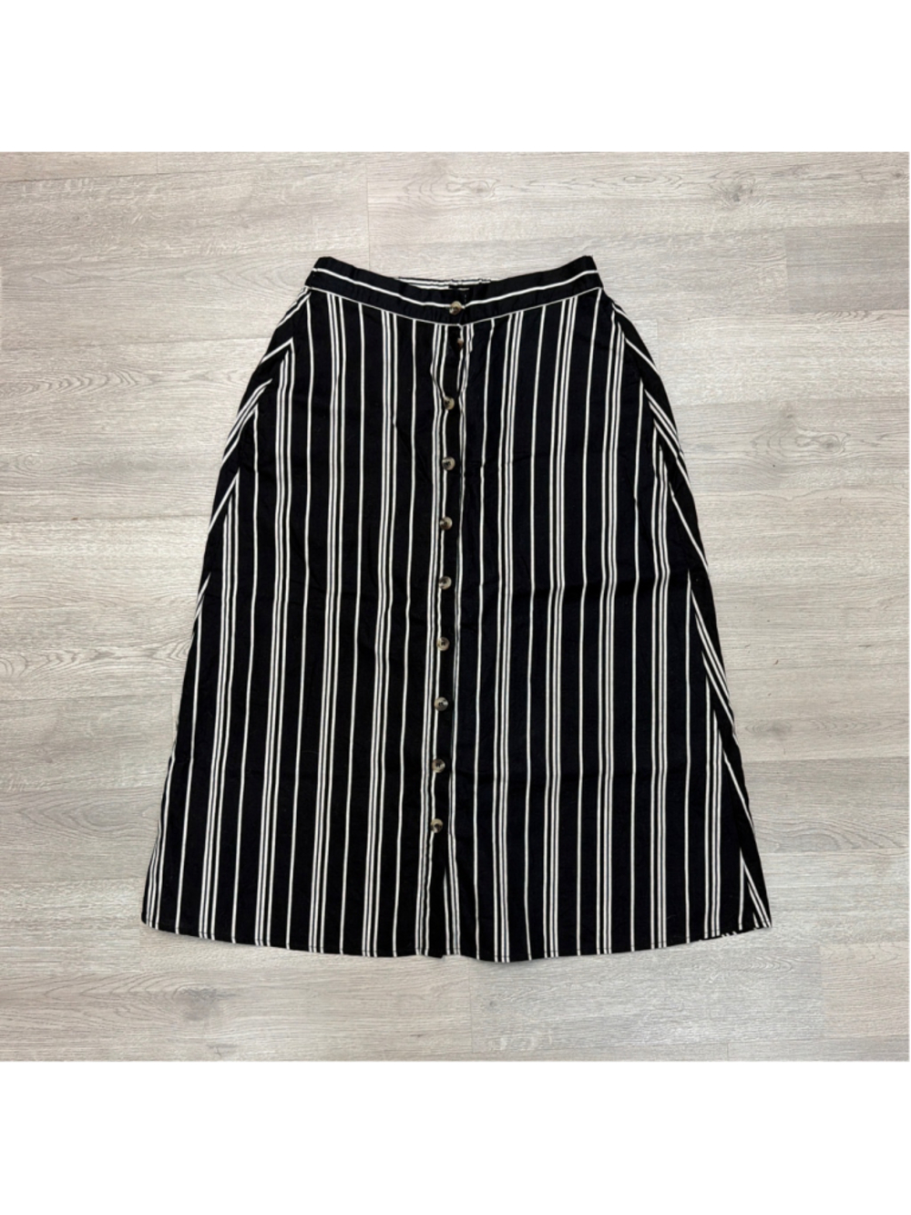 Lev Apparel Midi Length B&W Striped Skirt Sz Small !